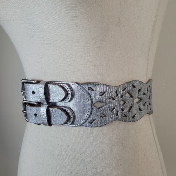 Linea Pelle Belt Small Silver Metallic Leather Waist Double Buckle Cutout Boho